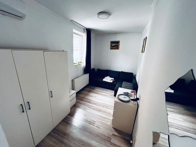 Universitate Metrou Spitalul Coltea  mobilata Ikea + centrala proprie + AC